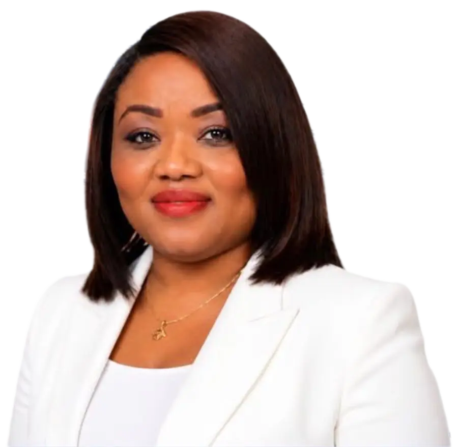 Elizabeth Jeanty speaking with members of the community